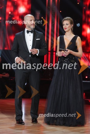  Peter Poles, televizijski voditelj;  Tara Zupančič, voditeljicaZvezde plešejo, osma oddaja