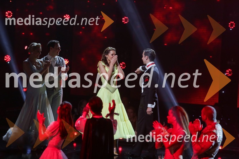  Nuša Lesar, novinarka in voditeljica;  Andrej Rebula, plesalecZvezde plešejo, osma oddaja