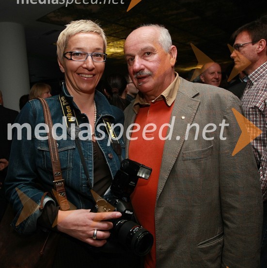 Alenka Žavbi, fotografinja in novinarka ter Aleksander Lucu - Luc, novinarOtvoritev termalnega centra Wellness park Laško