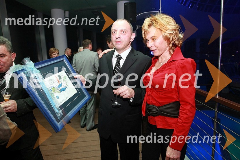 Roman Matek, direktor Zdravilišče Laško in Irena Zdolšek, Epeticum d.o.o.Otvoritev termalnega centra Wellness park Laško