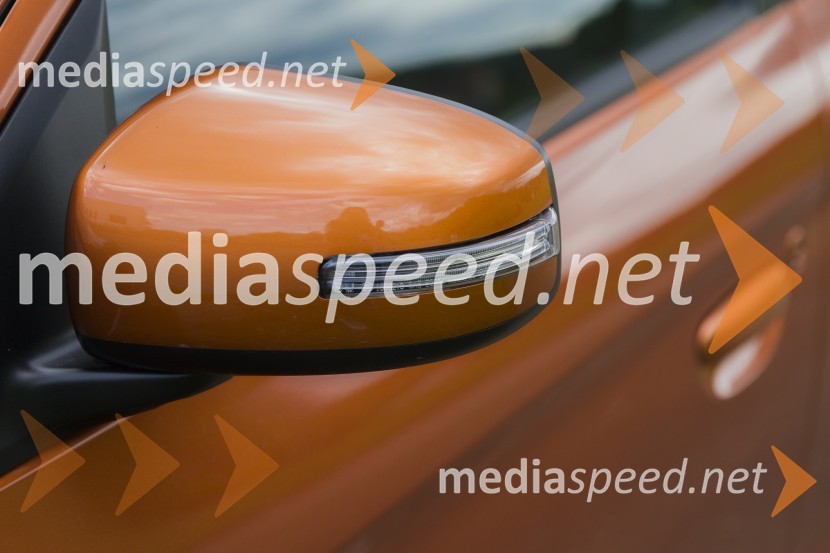 Mitsubishi Space Star ClearTec 1.2 Intense, smerokaz v vzvratnem ogledaluMitsubishi Space Star ClearTec 1.2 Intense, mediaspeed test