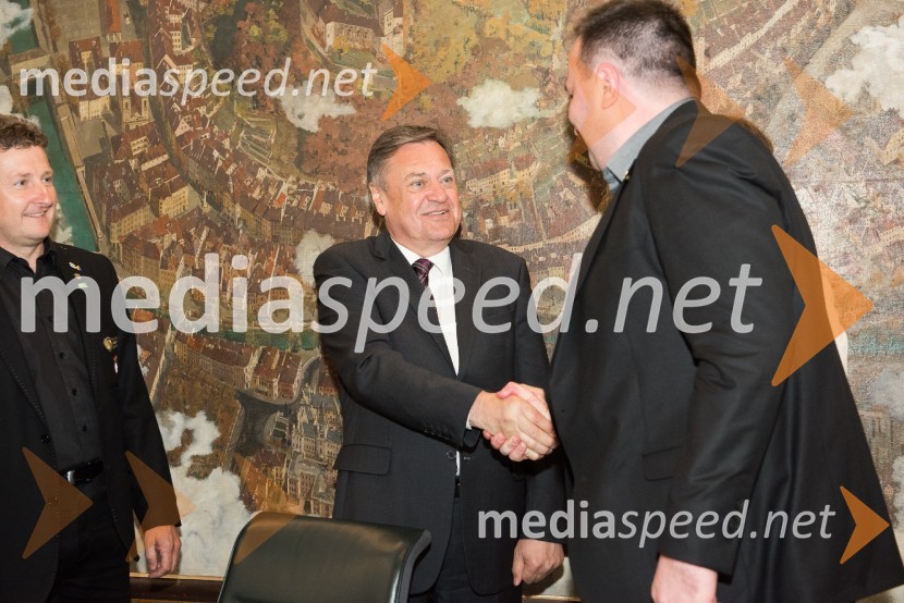  Zoran Janković, župan, Mestna občina Ljubljana;  Saša Pelko, podžupan, Mestna občina MariborVinoEuro2018, Slovenija bo gostila Evropsko prvenstvo vinarjev v nogometu
