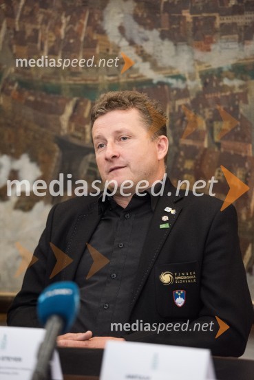  Danilo Steyer,   vinar, Steyer Vina; vinski vitez, predsednik Vinske reprezentance SlovenijeVinoEuro2018, Slovenija bo gostila Evropsko prvenstvo vinarjev v nogometu
