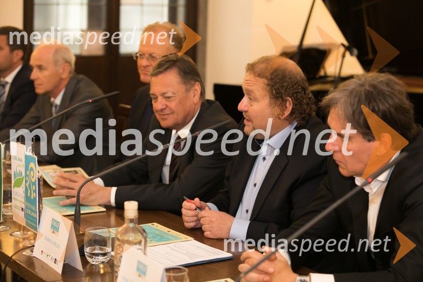  Jože  Mermal, predsednik uprave BTC-ja;  Janez  Škrabec, direktor Riko d.o.o., predsednik Slovensko-ruskega poslovnega sveta, častni konzul Belorusije;  Zoran Janković, župan, Mestna občina Ljubljana;  Darko  Brlek, direktor, Festival Ljubljana; mag. David Kastelic, predsednik uprave, Zavarovalnica Sava. d.d.Novinarska konferenca Festivala Ljubljana