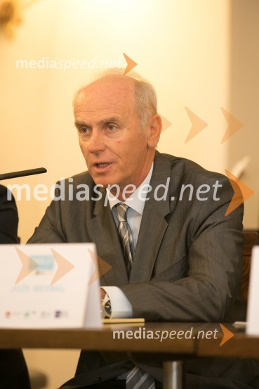  Jože  Mermal, predsednik uprave BTC-jaNovinarska konferenca Festivala Ljubljana