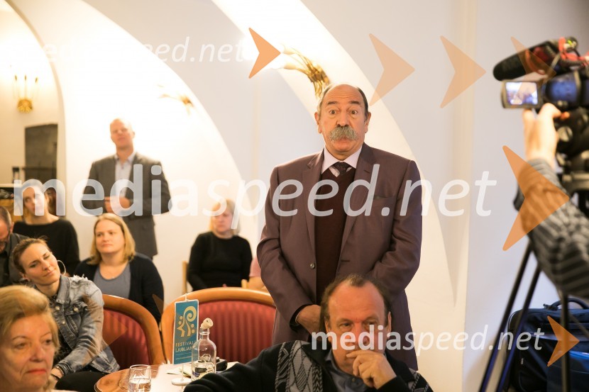  Marijan Zlobec, novinarNovinarska konferenca Festivala Ljubljana