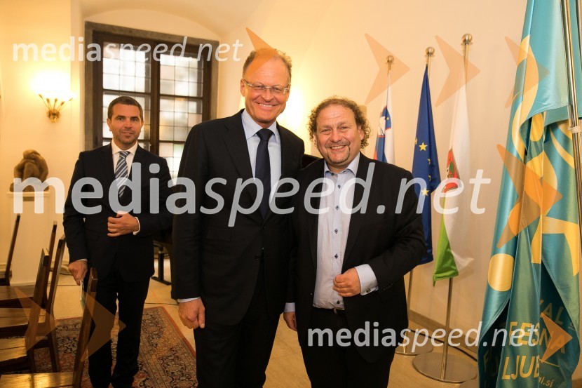  Tomaž Jontes,  strateg kabineta uprave, Telekom Slovenije d.d.;  Janez  Škrabec, direktor Riko d.o.o., predsednik Slovensko-ruskega poslovnega sveta, častni konzul Belorusije;  Darko  Brlek, direktor, Festival LjubljanaNovinarska konferenca Festivala Ljubljana