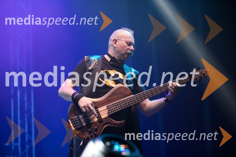  Davor  Tavčar, glasbenik, član skupine Chatte NoireVolkswagen rocks, zaključni koncert