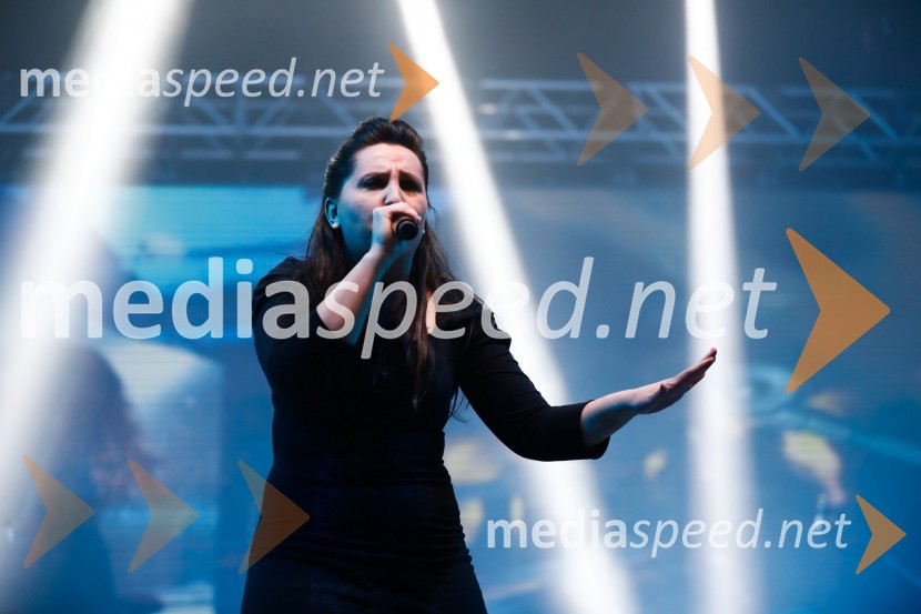  Tina  Veselinovič, pevka, članica skupine Chatte NoireVolkswagen rocks, zaključni koncert