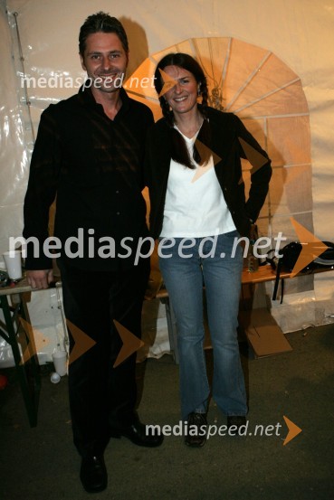 Voditelja prireditve: Ivo Kores, urednik oddaje Dobro jutro na TV Slovenija in Jana JegličLepo 2006 finale