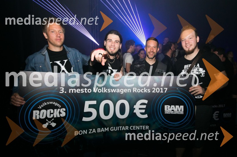 Ivo  Peperko, glasbenik, član skupine Radio Jam;  Grega  Šket Cheedo, glasbenik, član skupine Radio Jam;  Grega  Teršek, glasbenik, član skupine Radio Jam;  Matic  Anderlič, glasbenik, član skupine Radio JamVolkswagen rocks, zaključni koncert