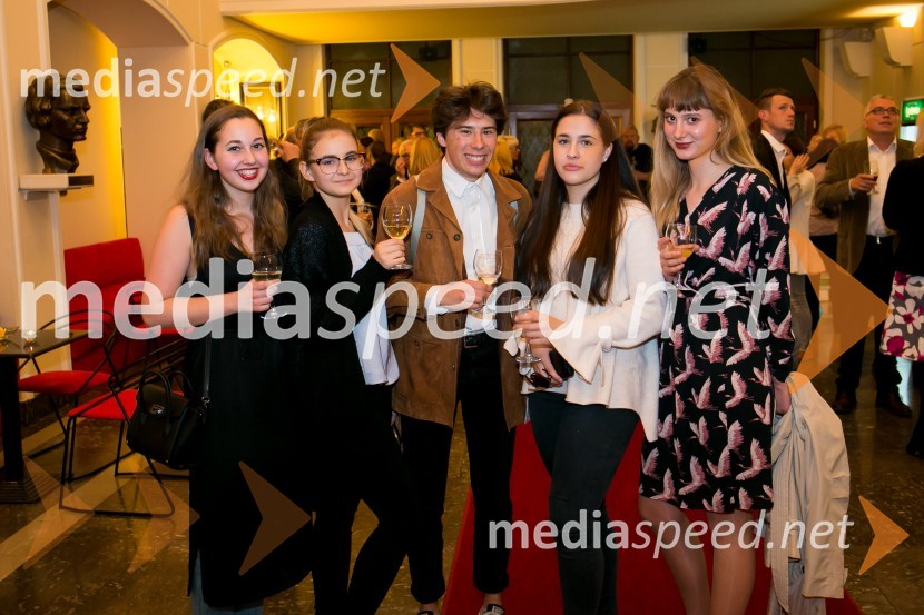 Nebeški odred, premiera predstave