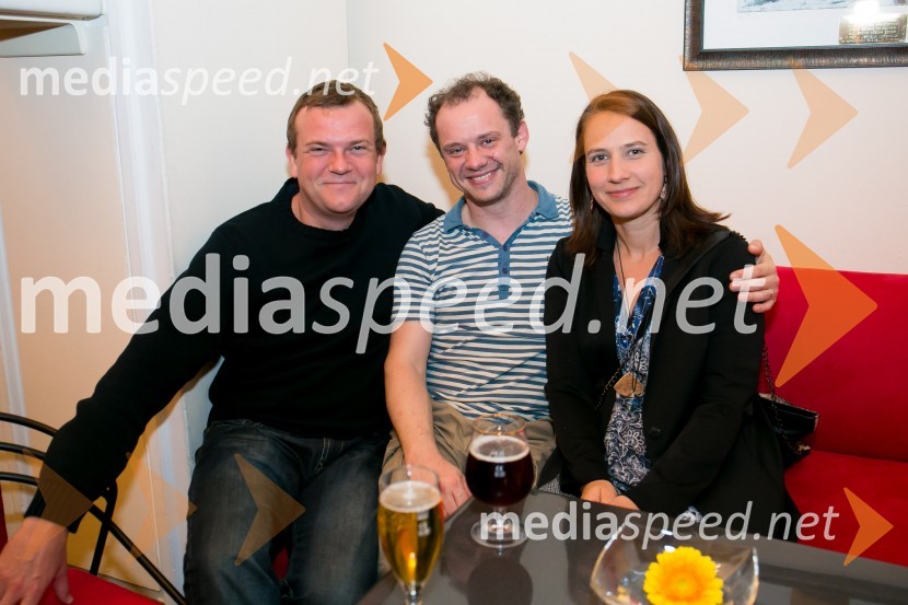  Iztok Poljanec;  Damjan M. Trbovc, igralec;  Tanja Potočnik, igralkaNebeški odred, premiera predstave