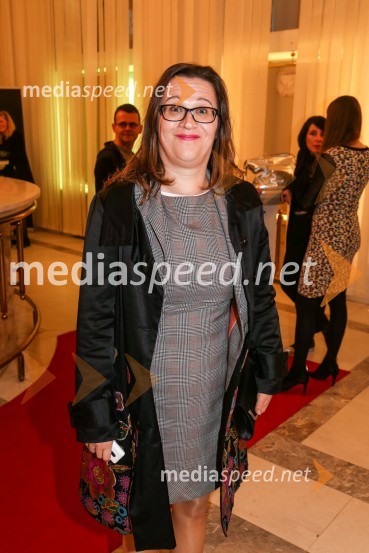  Lidija Divjak Mirnik, direktorica Študentskih domov UM, mestna svetnica MOM (LPR)Ljudožerci, premiera predstave