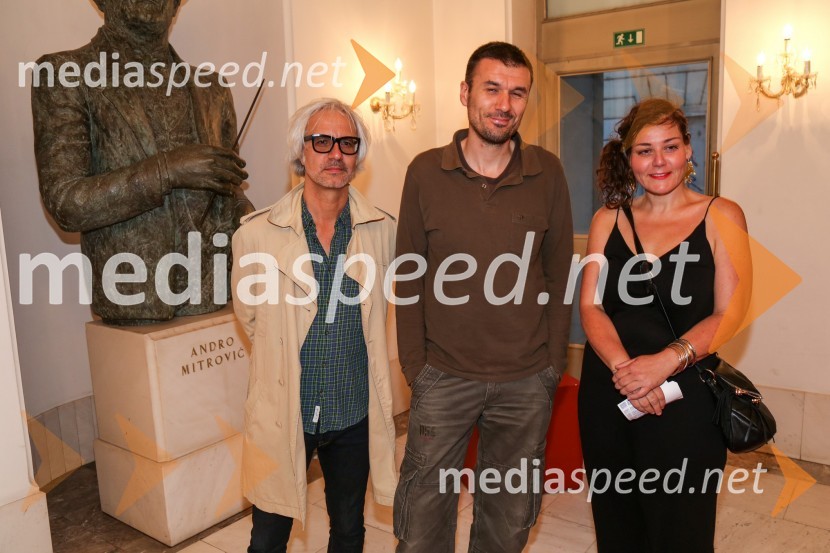  Rok Vilčnik, pesnik, dramatik, glasbenik;  ... ;  ... Ljudožerci, premiera predstave