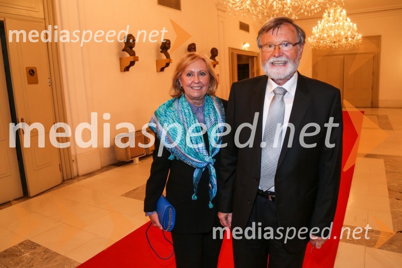  ... ; prof. dr. Ivan Rozman, prodekan, Fakulteta za turizem, Univerza v Mariboru in nekdanji rektor, Univerza v MariboruLjudožerci, premiera predstave