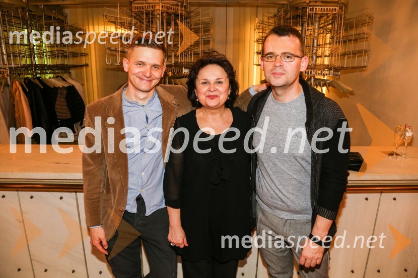  Matevž Biber, igralec;  ... ;  Alan Kavčič, predstavnik za odnose z javnostmi SNG MariborLjudožerci, premiera predstave