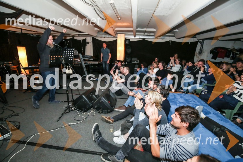  Tomislav  Jovanović - Tokac, pevec skupine Dan D;  Boštjan Grubar, član skupine Dan DDan D, koncert in druženje