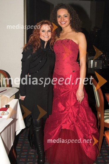 Nuša Derenda, pevka in Tadeja Ternar, Miss Slovenije 200713. noč penine