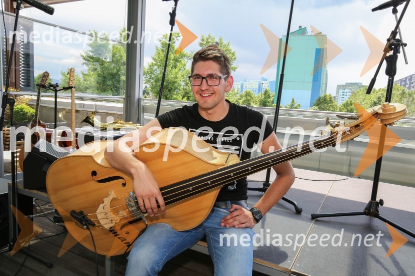  Miha Novak, skupina ČukiPredstavitev novega člana skupine Čuki, Miha Novak