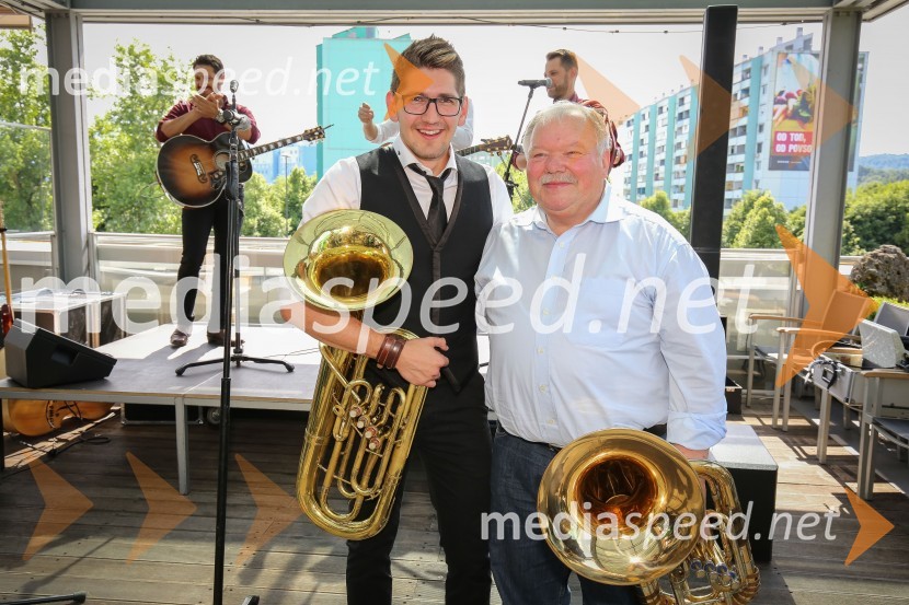  Miha Novak, skupina Čuki;  ... Predstavitev novega člana skupine Čuki, Miha Novak