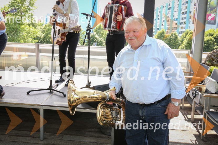 Predstavitev novega člana skupine Čuki, Miha Novak