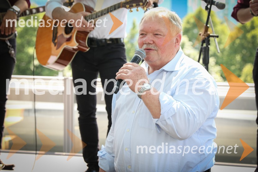 Predstavitev novega člana skupine Čuki, Miha Novak