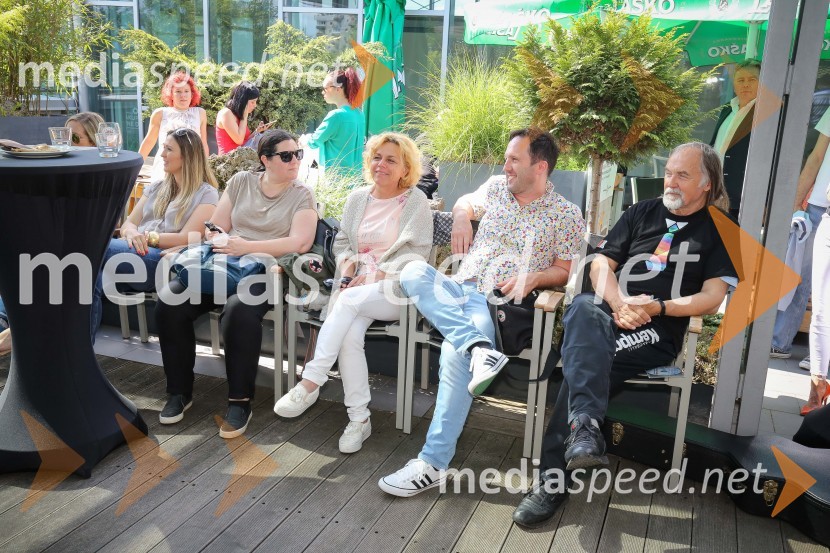  ... ;  Teja Pelko, novinarka, Svet24;  ... ;  ... ;  Dragan  Bulič, glasbeni urednikPredstavitev novega člana skupine Čuki, Miha Novak