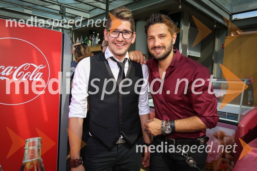  Miha Novak, skupina Čuki;  Jernej Tozon, pevec, skupina ČukiPredstavitev novega člana skupine Čuki, Miha Novak