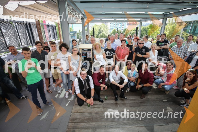 Predstavitev novega videospota skupine Čuki z naslovom RuzakPredstavitev novega člana skupine Čuki, Miha Novak