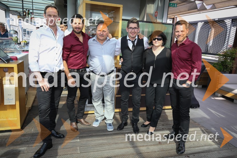  Jože Potrebuješ, skupina Čuki;  Jernej Tozon, pevec, skupina Čuki;  ... ;  Miha Novak, skupina Čuki;  ... ;  Matjaž Končan, skupina ČukiPredstavitev novega člana skupine Čuki, Miha Novak