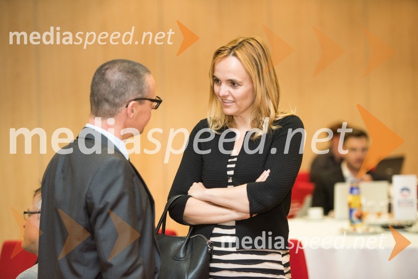  ... ;  Ajša Vodnik, izvršna direktorica AmCham (Ameriška gospodarska zbornica)Uredba o varstvu podatkov, AmCham Fokus