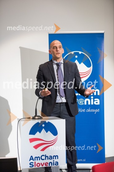  Marko Kavčič, vodja aktivnosti za skladnost z licenčnimi pravili, Microsoft SlovenijaUredba o varstvu podatkov, AmCham Fokus