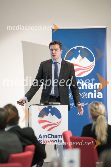  Nenad  Mrdaković, vodja službe za skladnost poslovanja, PetrolUredba o varstvu podatkov, AmCham Fokus