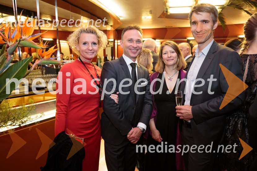  Maja Milič Ivanc, Gibis-em;  ... ;  ... ;  ... Managerski večer v Operi