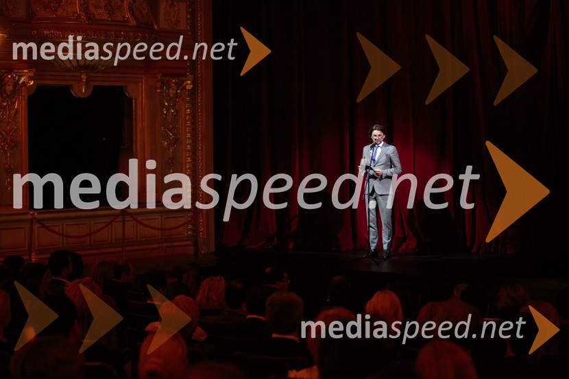  Peter Sotošek Štular, ravnatelj SNG Opera in balet LjubljanaManagerski večer v Operi