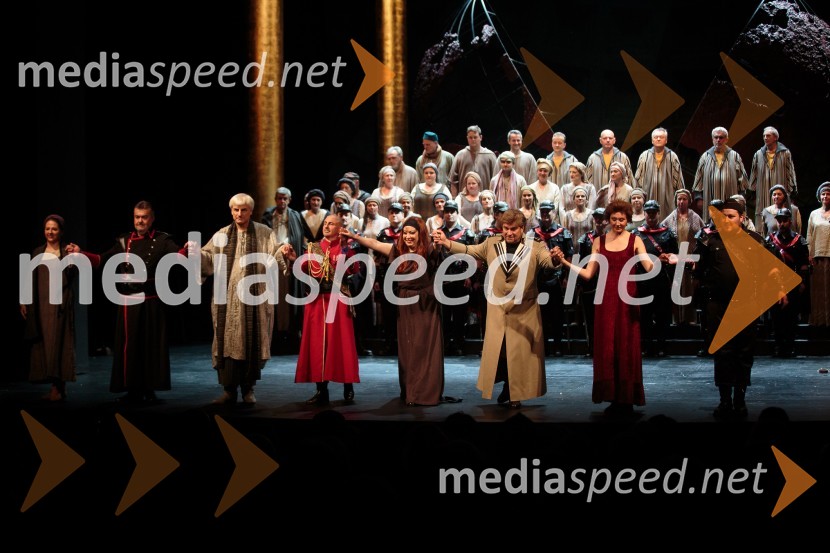  ... ;  ... ;  Juan  Vasle,  operni pevec;  Marko Kobal, operni pevec;  Elena Zelenskaya, operna pevka;  Branko Robinšak, operni pevec;  Elena Dobravec, operna pevka;  ... Managerski večer v Operi