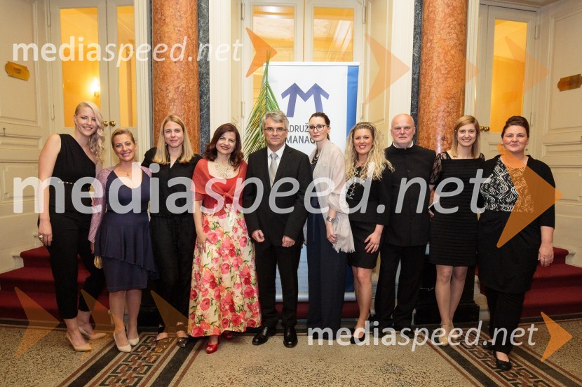  ... ;  ... ;  ... ; mag. Sonja  Šmuc, izvršna direktorica Združenja Manager;  Aleksander  Zalaznik, generalni direktor Danfoss Trate, predsednik Združenja Manager;  ... ;  ... ;  ... ;  ... ;  ... Managerski večer v Operi