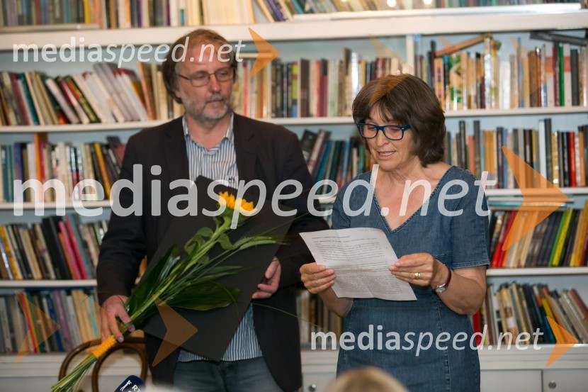  Vinko Möderndorfer, pisatelj, pesnik, režiser, dramatik;  ... Desetnico 2017 je prejel Vinko Möderndorfer