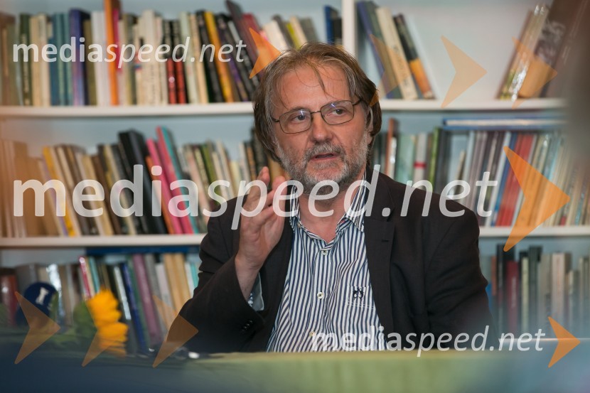  Vinko Möderndorfer, pisatelj, pesnik, režiser, dramatikDesetnico 2017 je prejel Vinko Möderndorfer