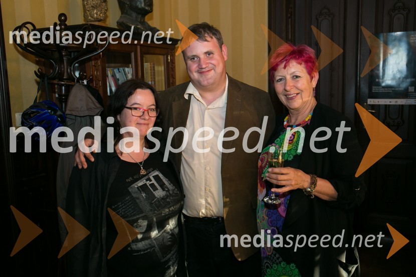  ... ;  ... ;  Aksinja Kermauner, pisateljicaDesetnico 2017 je prejel Vinko Möderndorfer