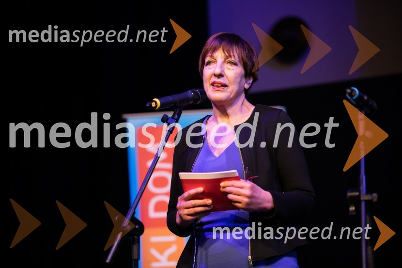  Viktorija  Potočnik, direktorica Pionirskega doma2. LIKfest, zaključna prireditev z izdelavo grafike velikanke