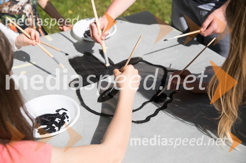 2. LIKfest, zaključna prireditev z izdelavo grafike velikanke2. LIKfest, zaključna prireditev z izdelavo grafike velikanke