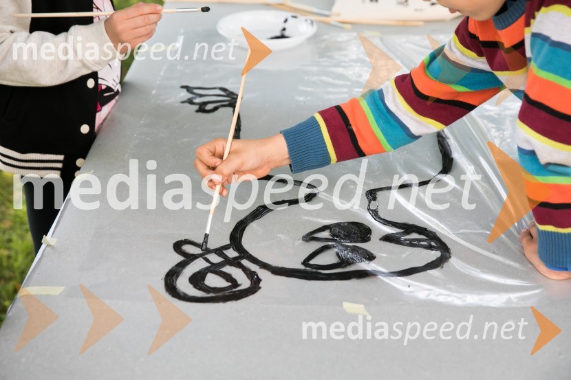 2. LIKfest, zaključna prireditev z izdelavo grafike velikanke2. LIKfest, zaključna prireditev z izdelavo grafike velikanke