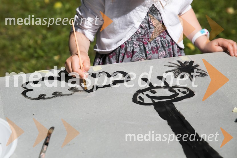 2. LIKfest, zaključna prireditev z izdelavo grafike velikanke2. LIKfest, zaključna prireditev z izdelavo grafike velikanke