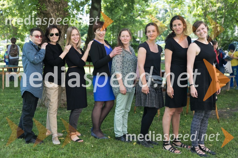  ... ;  ... ;  ... ;  Viktorija  Potočnik, direktorica Pionirskega doma;  ... ;  Nina  Koželj, profesorica likovne umetnosti in vodja festivala LIKfest;  ... ;  ... 2. LIKfest, zaključna prireditev z izdelavo grafike velikanke