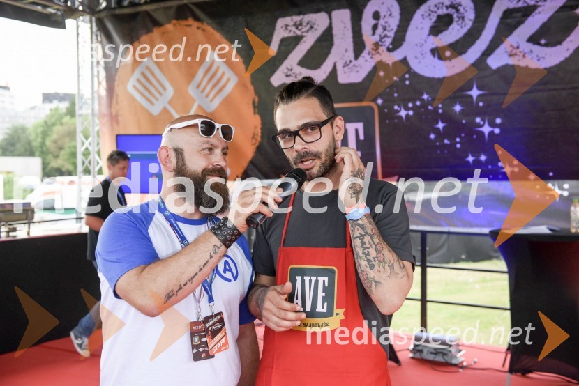  Grega Javornik, radijski voditelj, radio Aktual;  Jani Jugovic, kuharski mojsterAktualov koncert in največja Roštiljada v Sloveniji