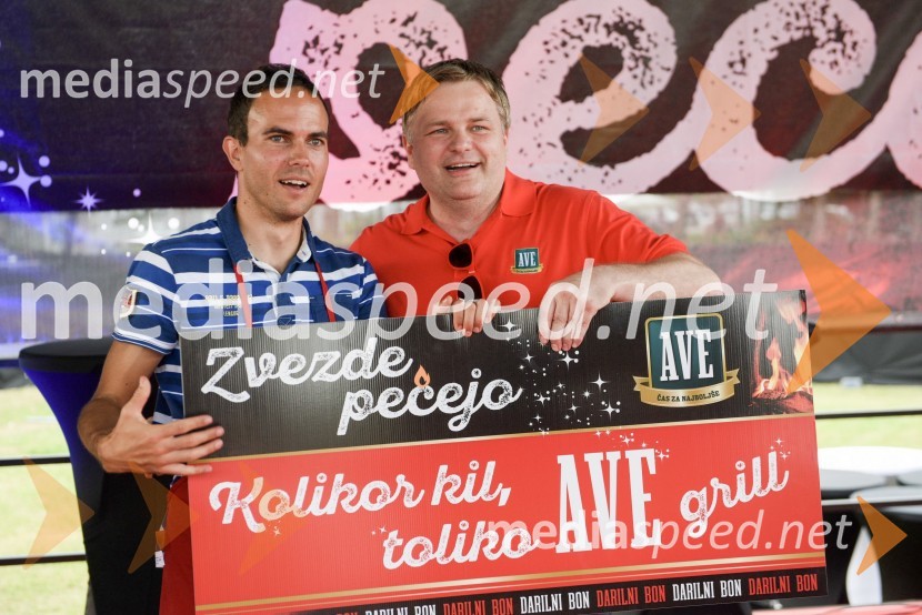  Jernej Damjan, smučarski skakalec;  ... Aktualov koncert in največja Roštiljada v Sloveniji