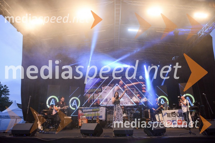  Nina  Donelli, pevkaAktualov koncert in največja Roštiljada v Sloveniji