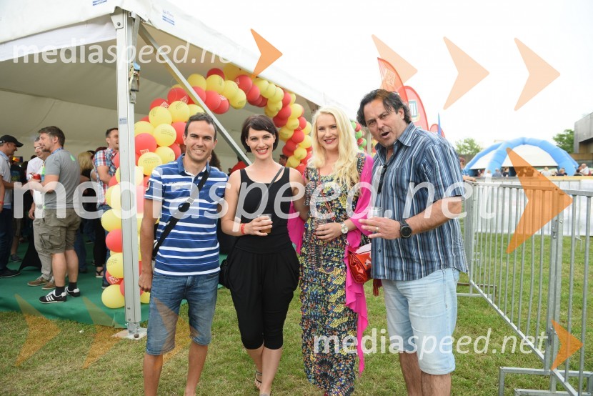  Jernej Damjan, smučarski skakalec;  ... ;  Danica Lovenjak, novinarka;  Jernej Kuntner, igralecAktualov koncert in največja Roštiljada v Sloveniji